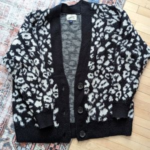 Universal Thread Women's Sweater